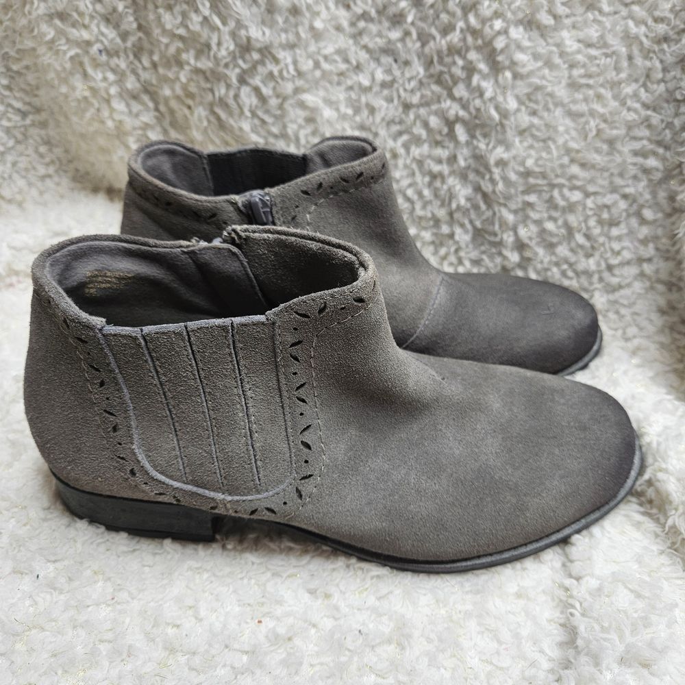 Earth Avani Buxton Gray Suede Leather Ankle‎ Boots sz 9